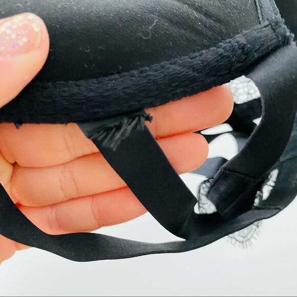 NEW VS VICTORIAS SECRET Black Lace Strappy Elastic Front Clasp Push Up Bra 32D - Picture 7 of 8